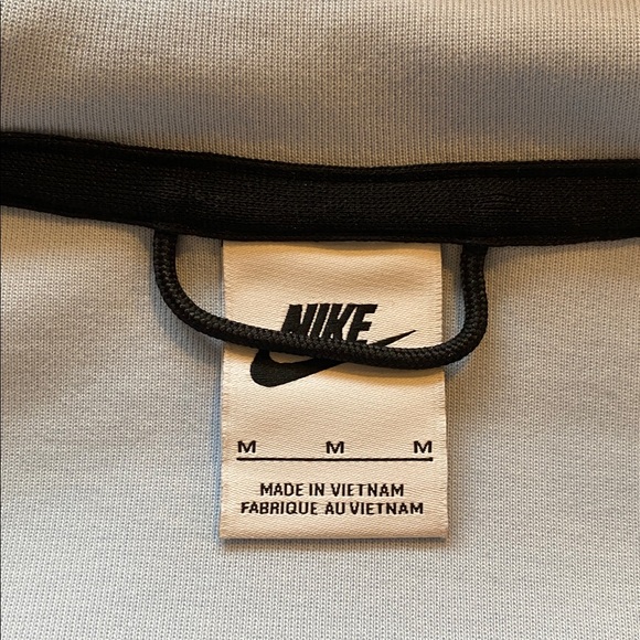 Nike Tech Jacket - M - Picture 4 of 11